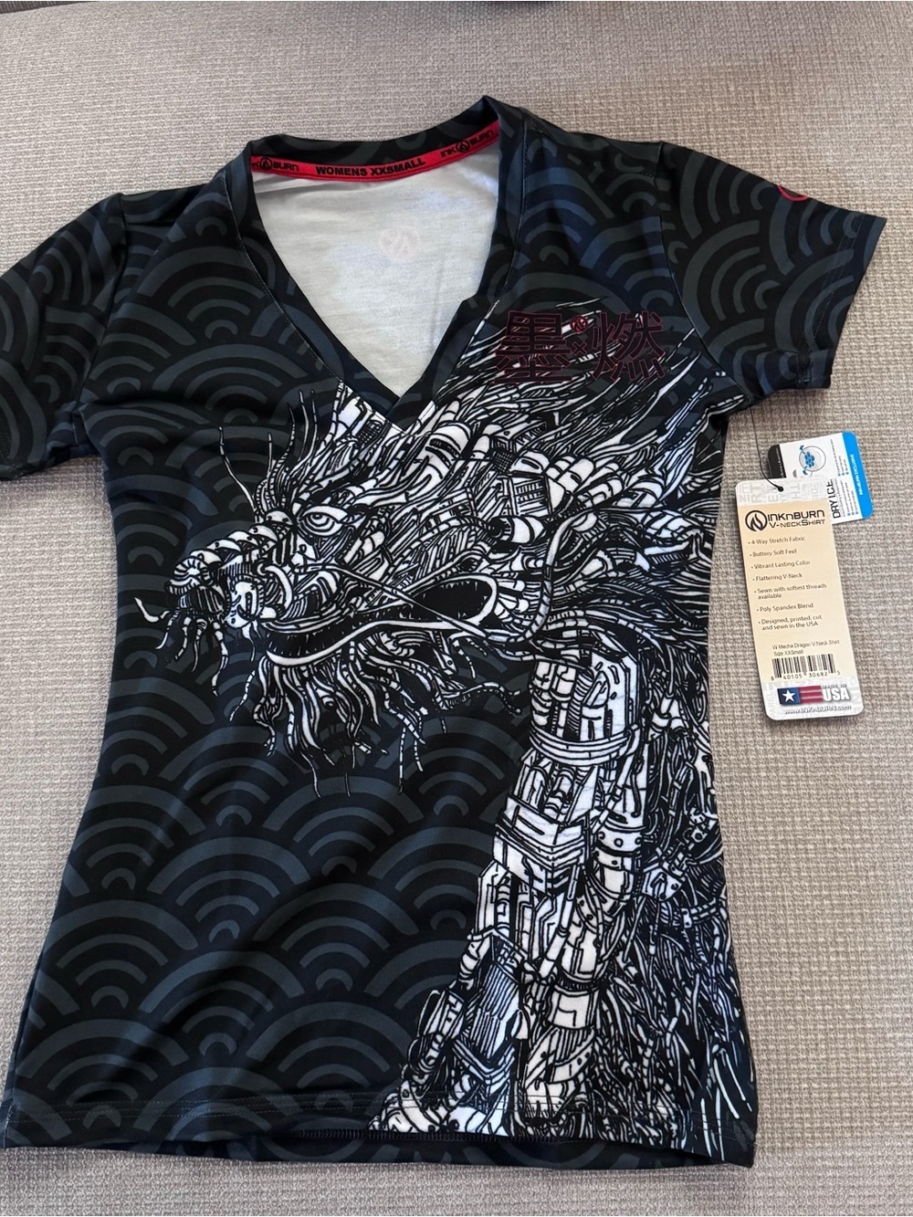 INKnBURN Black & White Dragon V-Neck Active Shirt women XXS